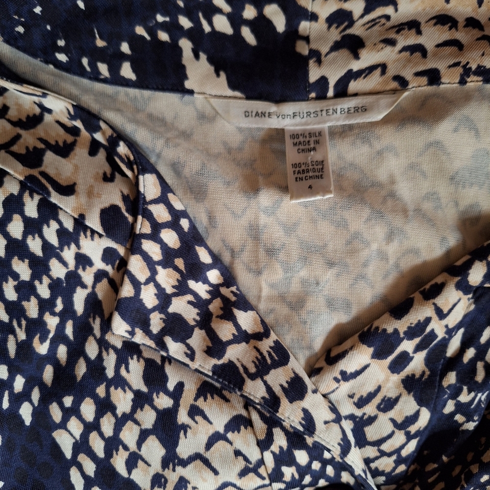 Diane Von Furstenberg Black Cream Python Print 10… - image 4